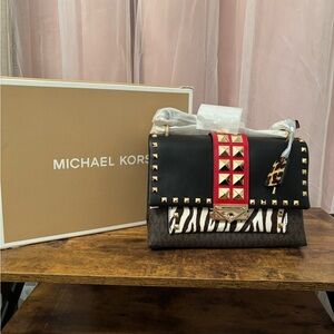 Michael Kors purse